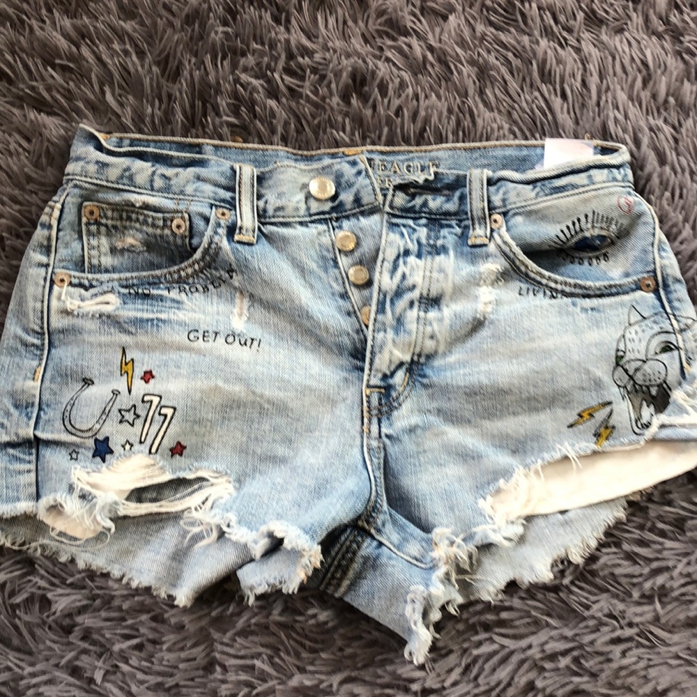 Denim shorts with patterns